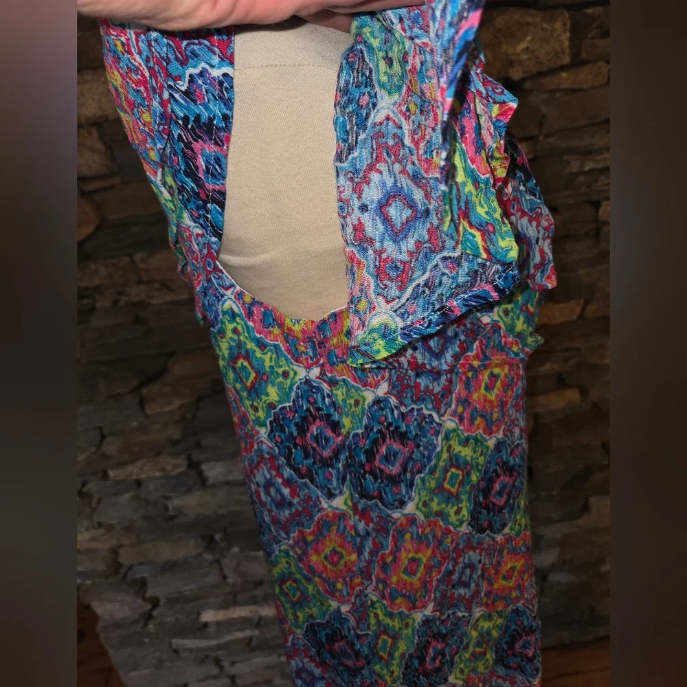 Hailey Lyn NWT Colorful Patterned Women's Off Shoulder With Straps Top - Picture 9 of 11
